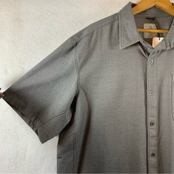 NWT ASCEND Men’s Endeavor Steel gray casual button down - Picture 6 of 10